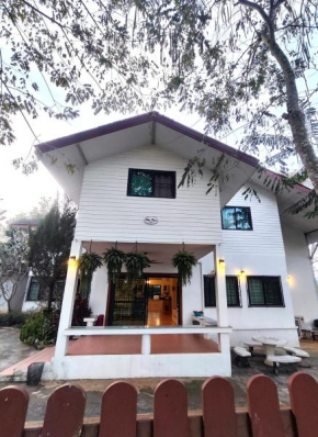 Bann White Chalet Khaoyai